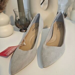 Dexflex Comfort Women's Gray Kitten Heels